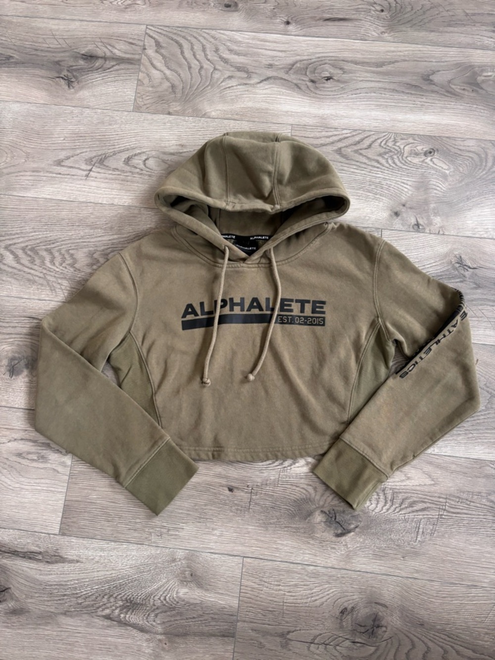 Alphalete Olive Cropped Hoodie Pullover Sweatshirt Women’s Size Medium